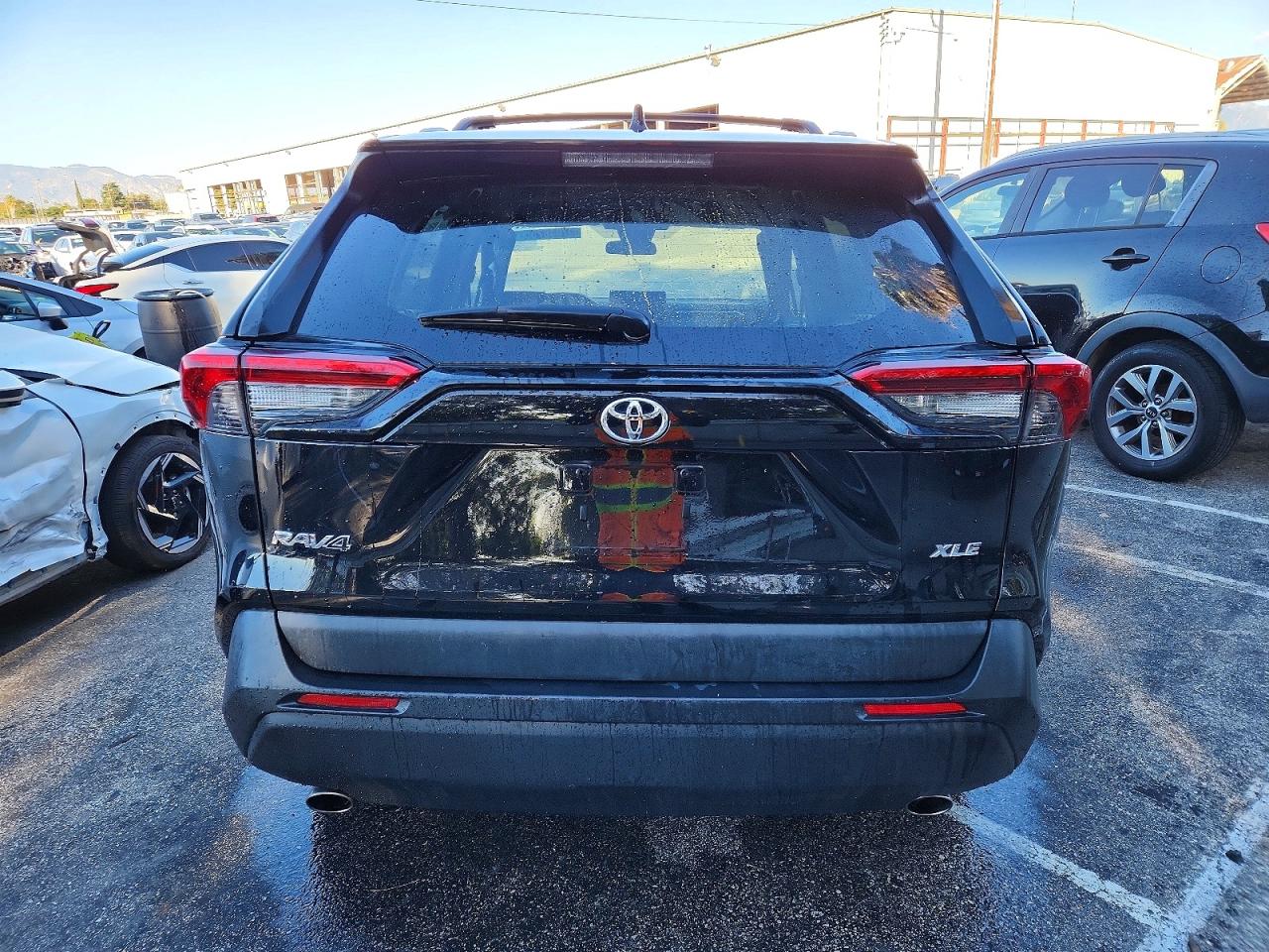2021 TOYOTA RAV4 XLE photo 11