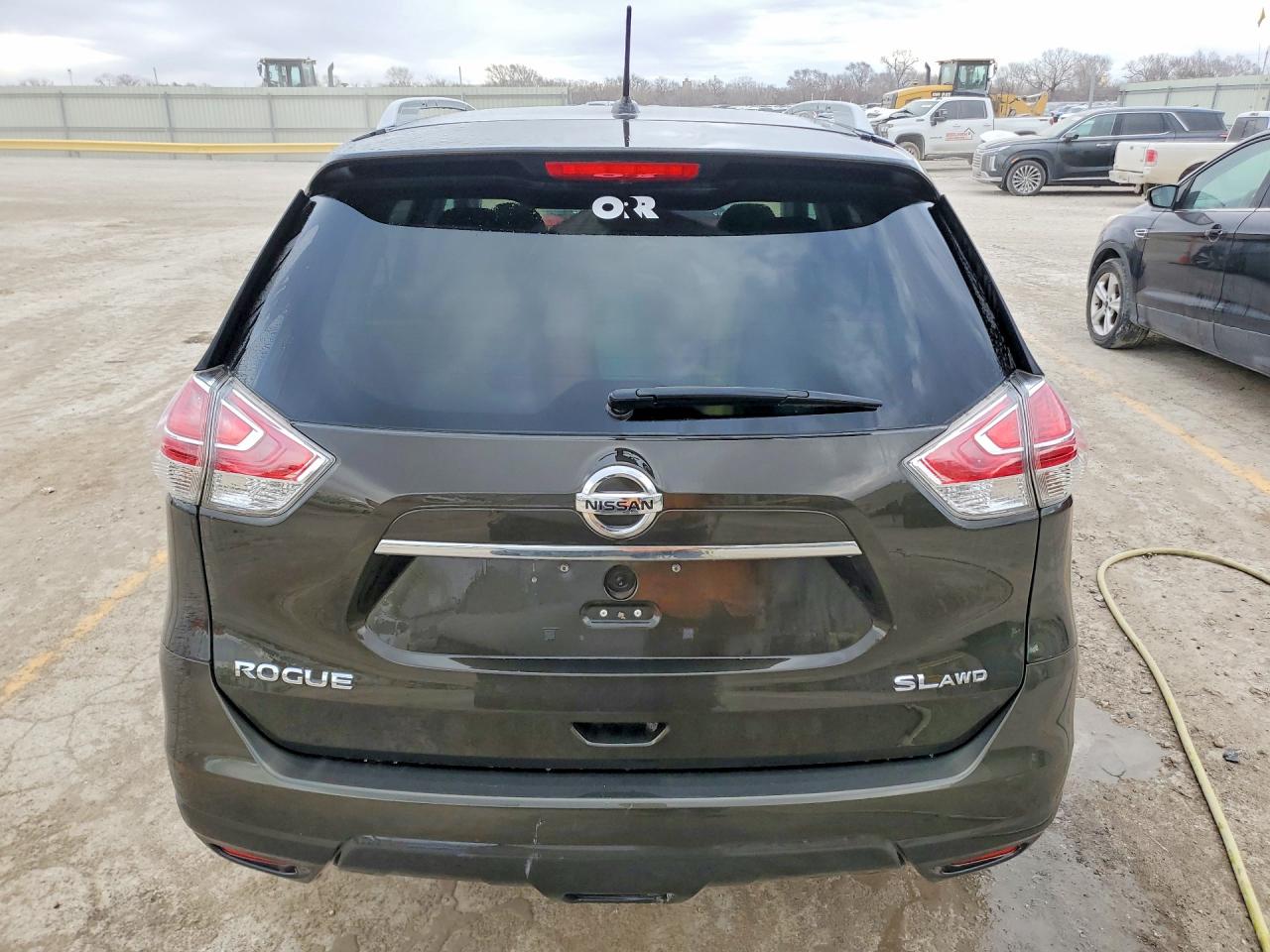 2016 NISSAN ROGUE S photo 11