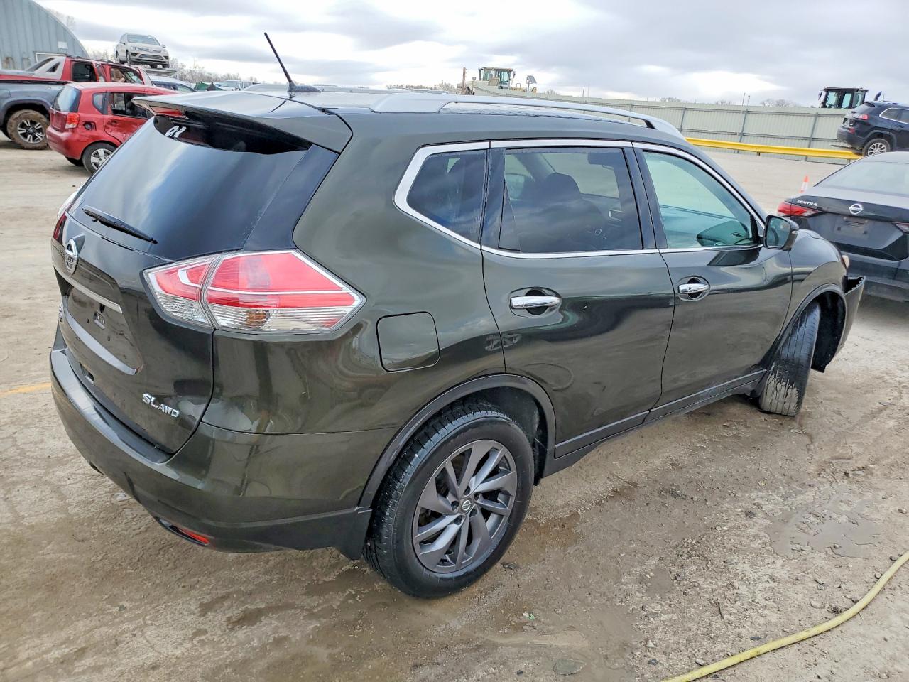 2016 NISSAN ROGUE S photo 5