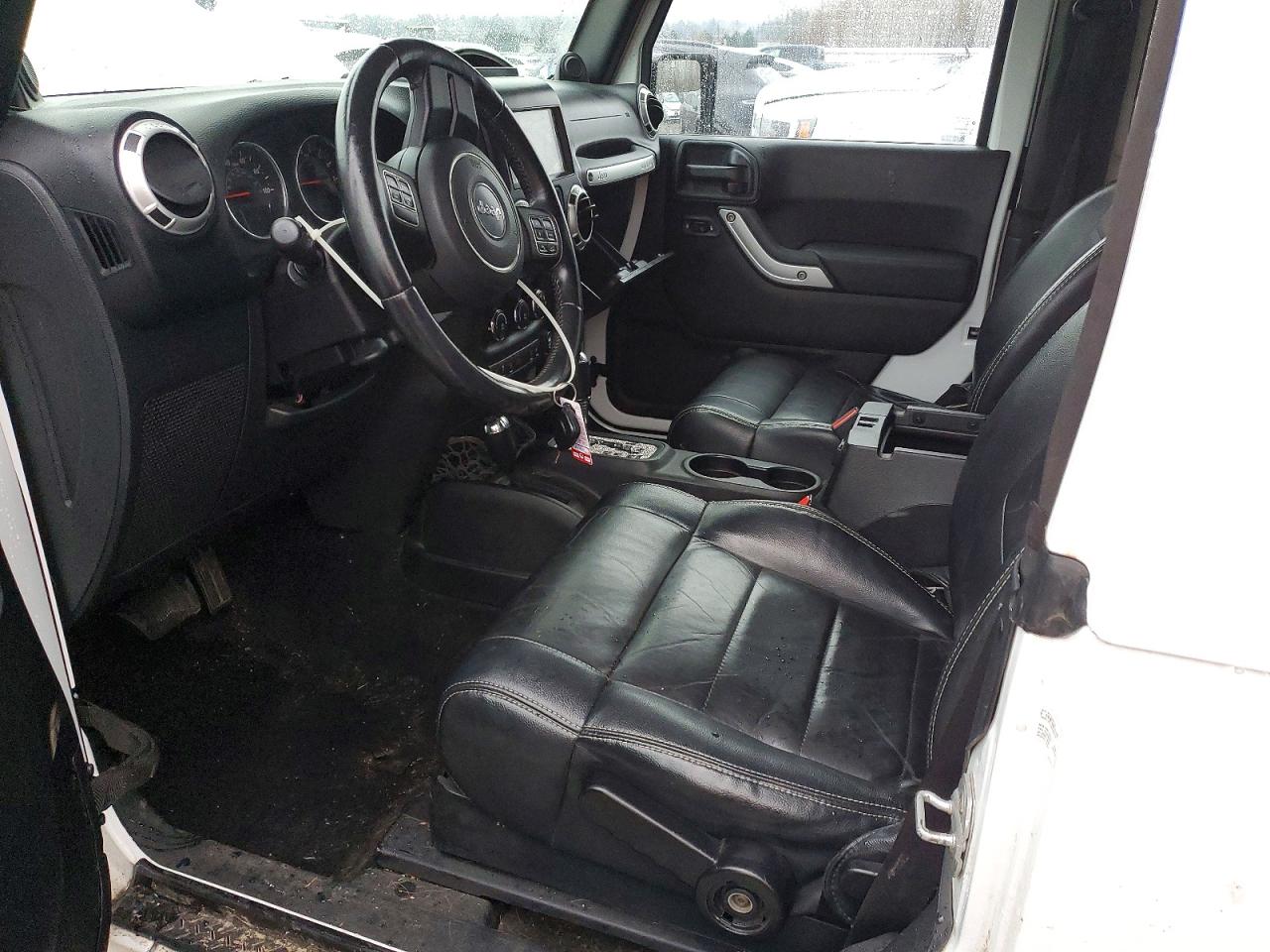 2012 JEEP WRANGLER SAHARA photo 13