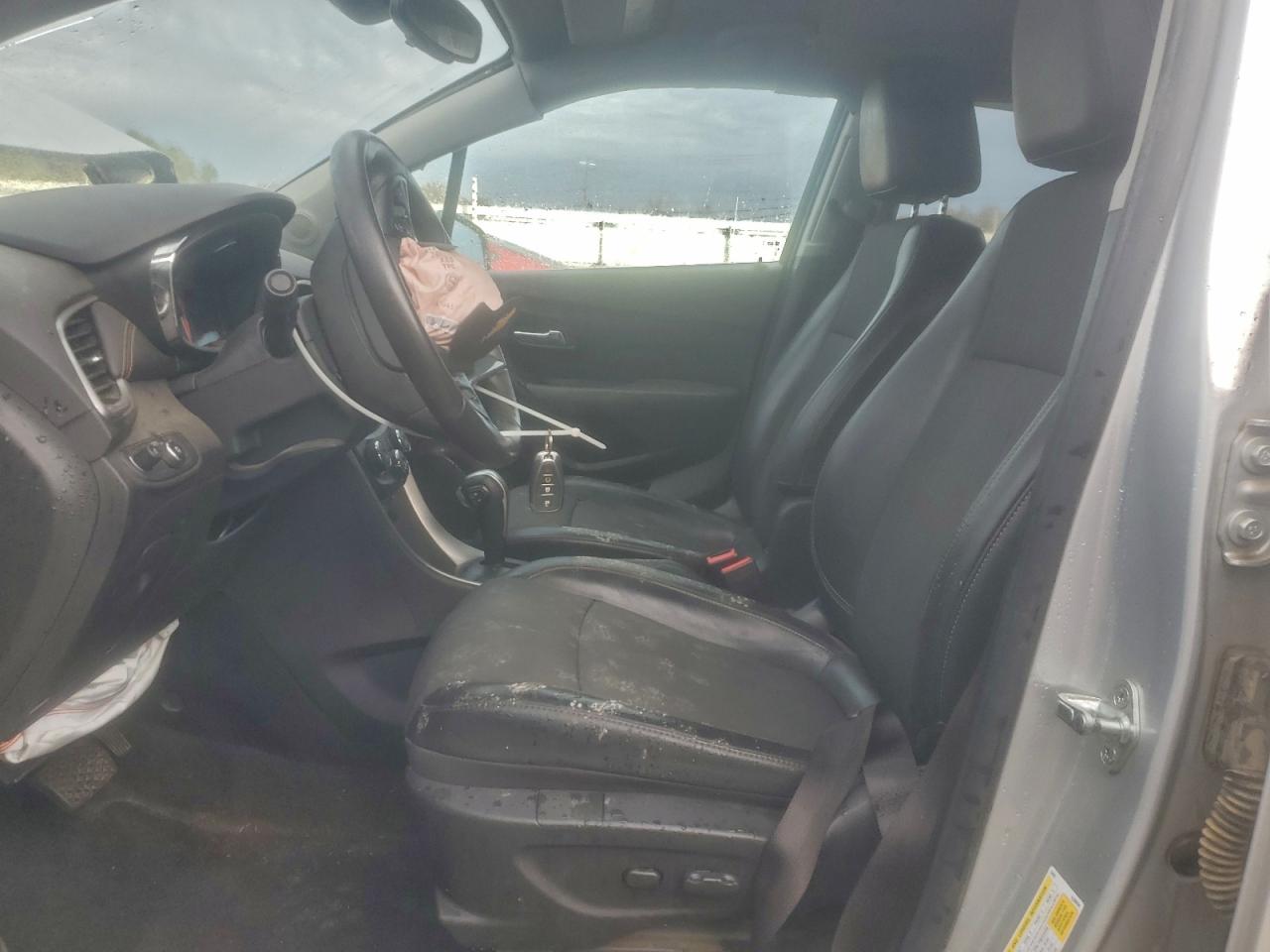 2017 CHEVROLET TRAX 1LT photo 13