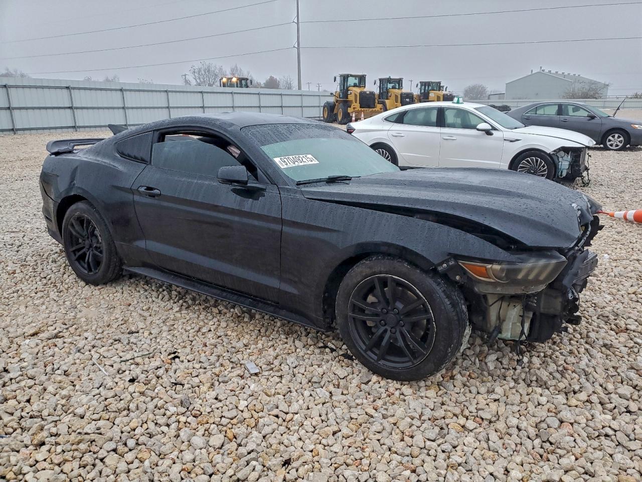 2015 FORD MUSTANG photo 4