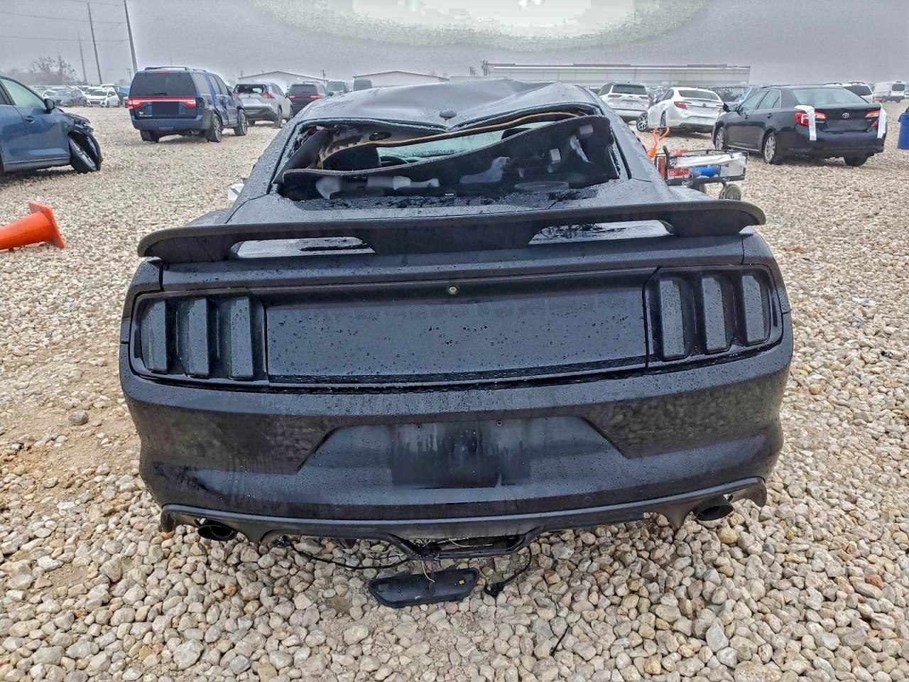 2015 FORD MUSTANG photo 6