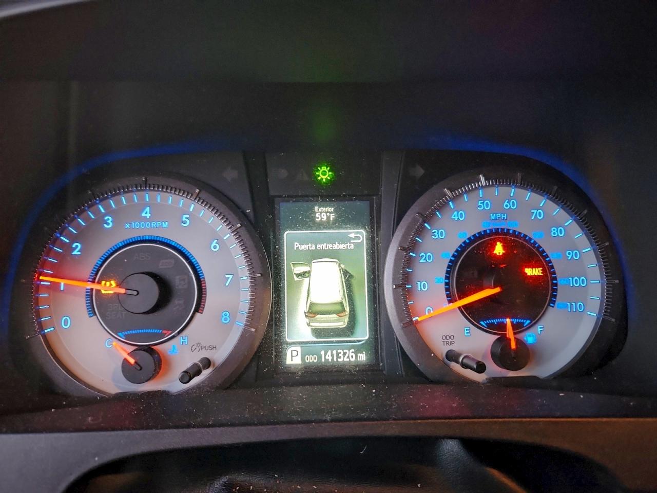 2017 TOYOTA SIENNA SE photo 9
