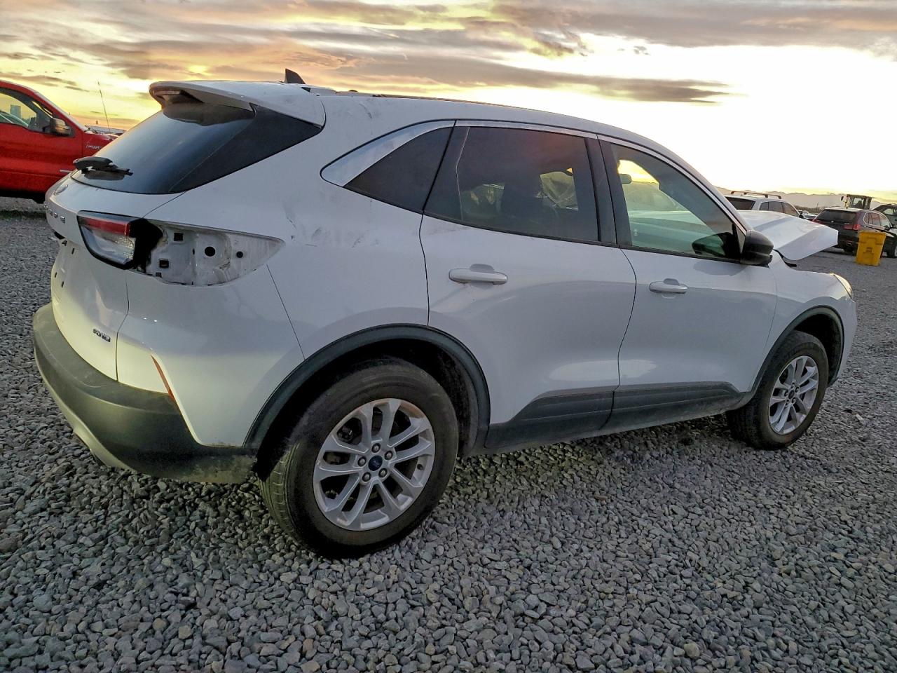 2022 FORD ESCAPE SE photo 5