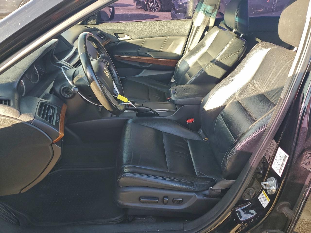 2011 HONDA ACCORD EXL photo 13