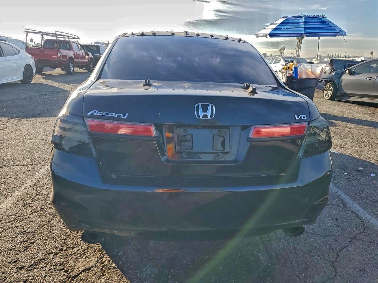 2011 HONDA ACCORD EXL photo 11