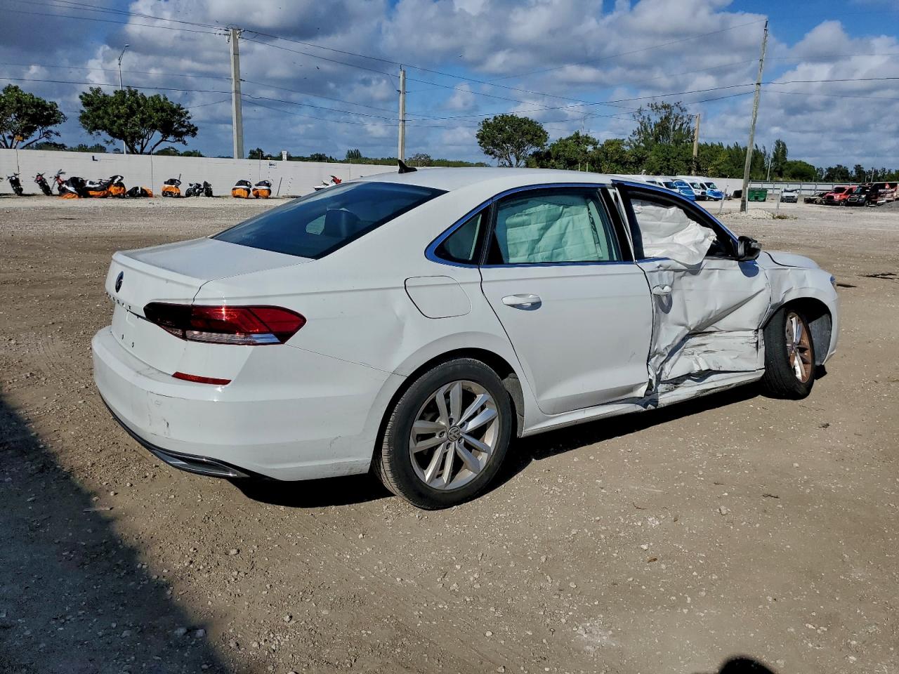 2020 VOLKSWAGEN PASSAT SE photo 3