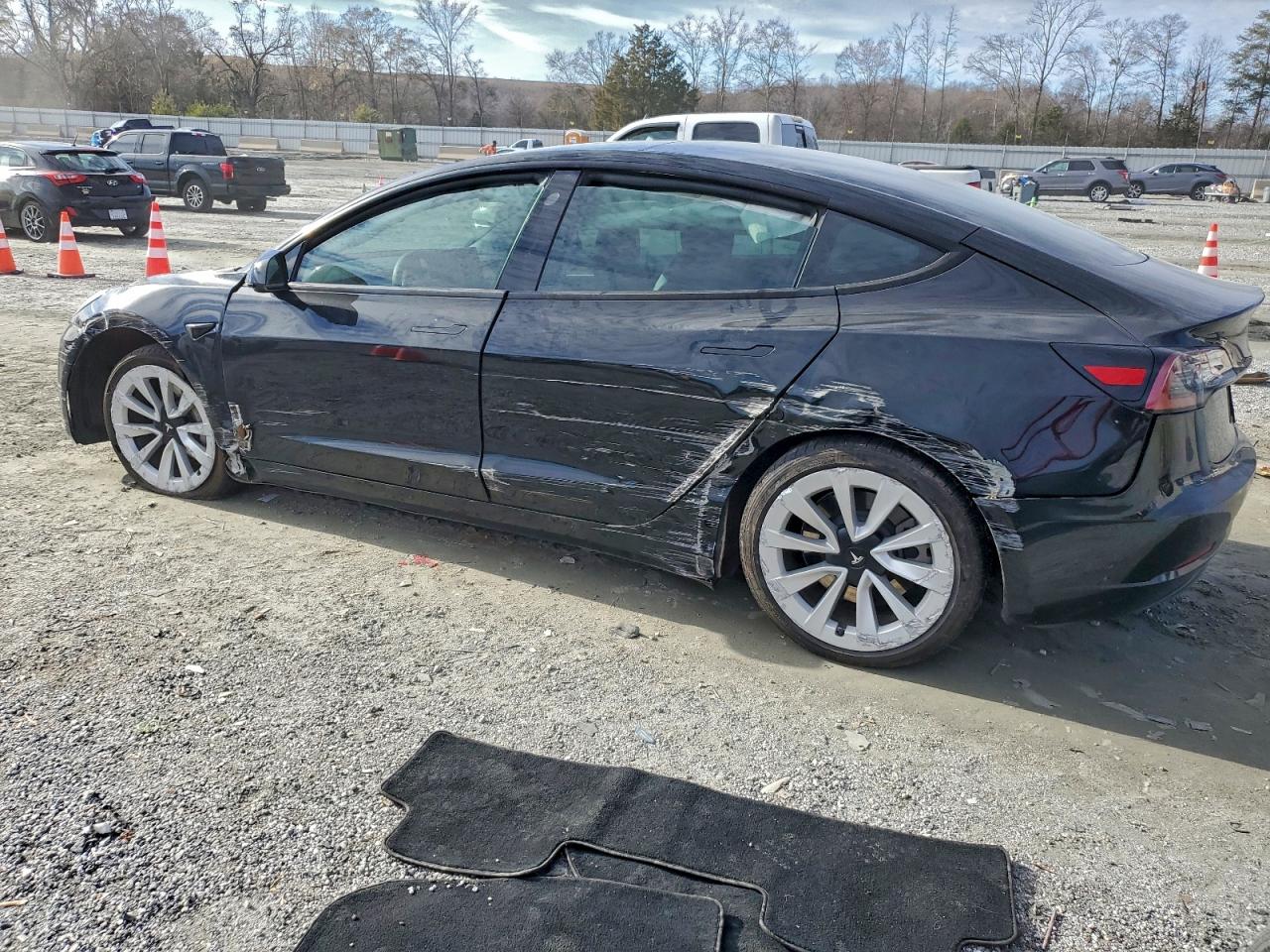 2022 TESLA MODEL 3 photo 3