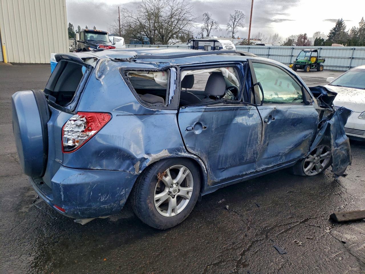 2011 TOYOTA RAV4 photo 3