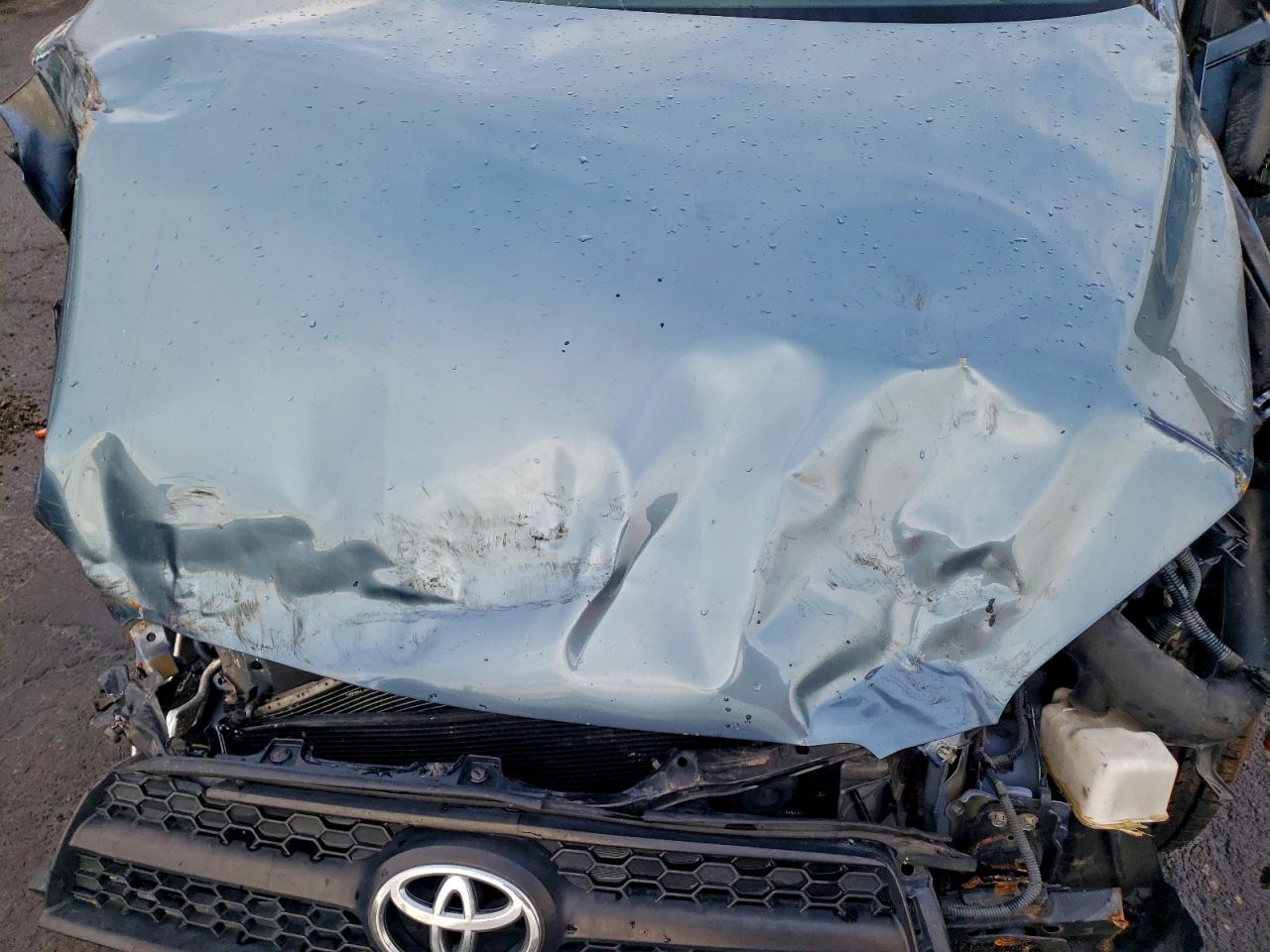 2011 TOYOTA RAV4 photo 11