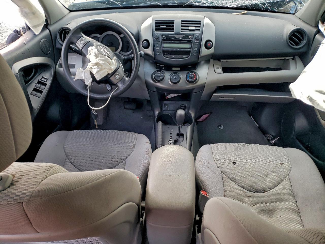 2011 TOYOTA RAV4 photo 8