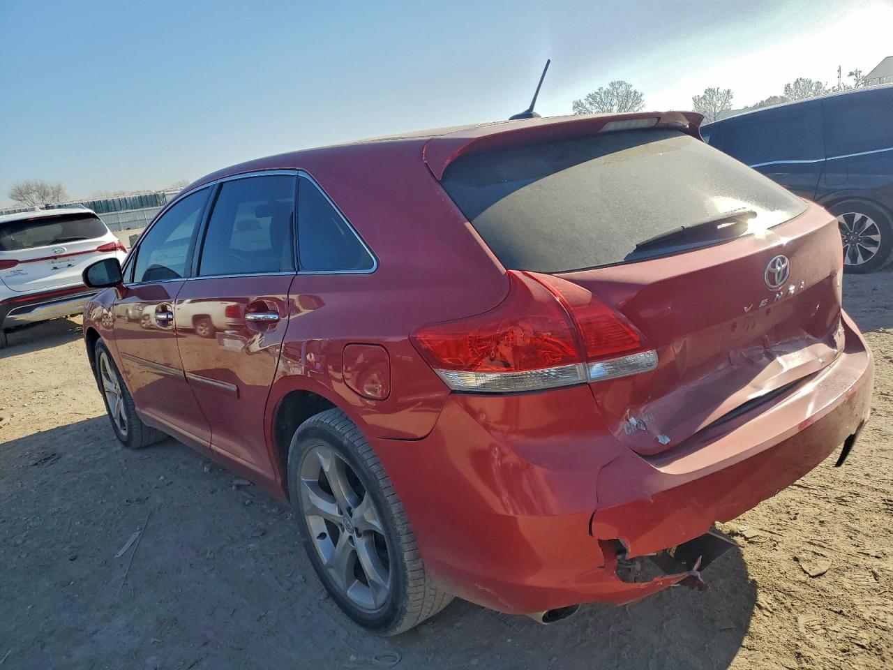 2010 TOYOTA VENZA photo 3