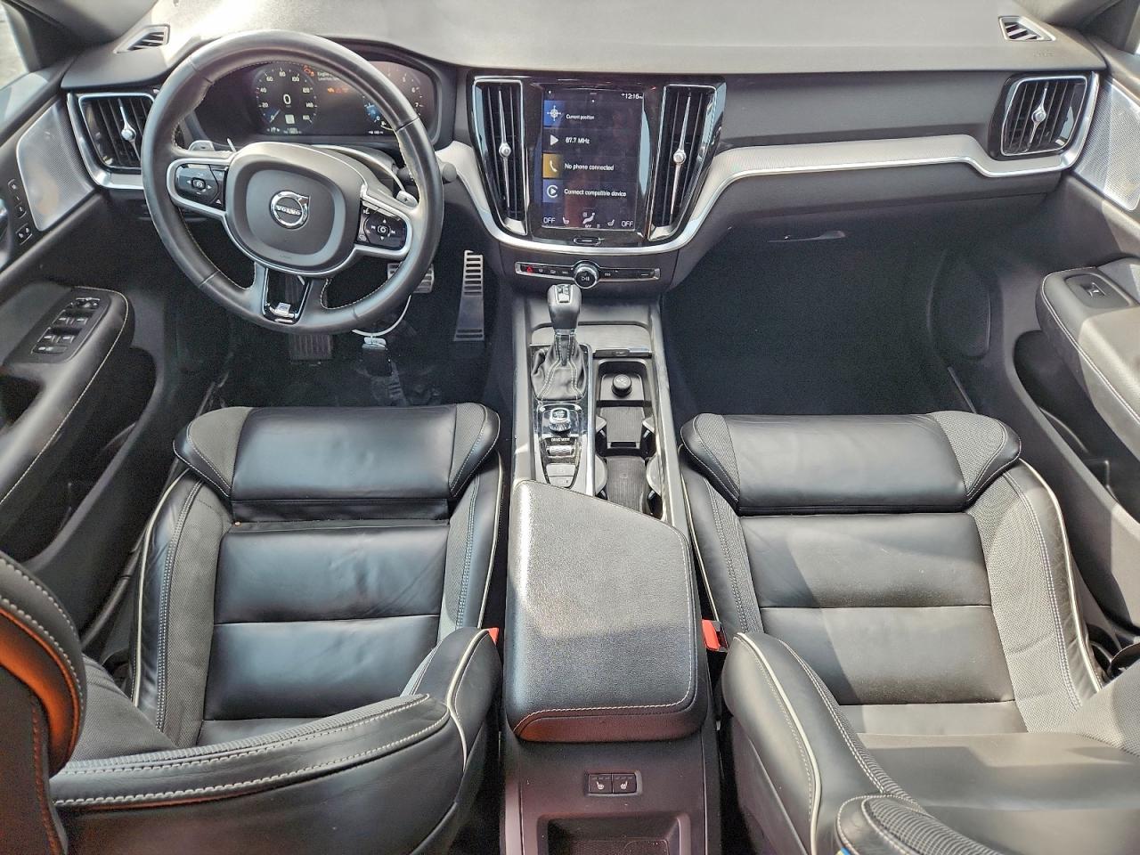 2019 VOLVO S60 T6 R-DESIGN photo 22