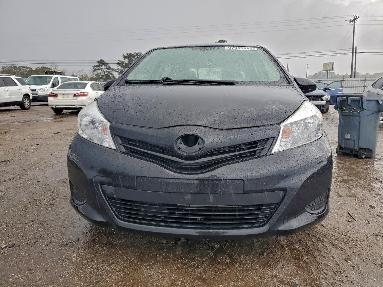 2014 TOYOTA YARIS photo 13