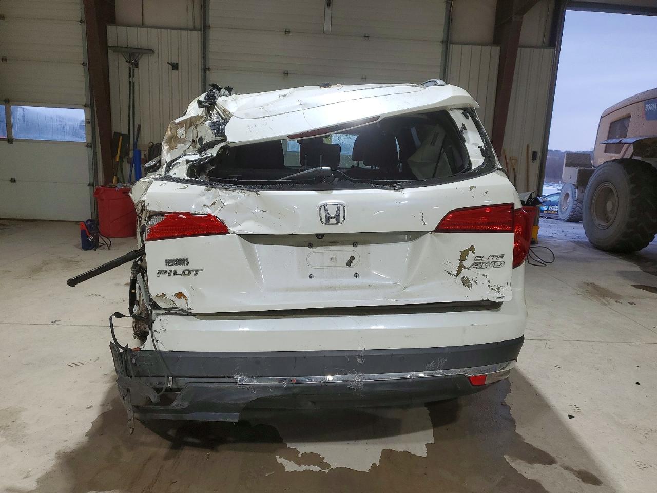 2016 HONDA PILOT ELITE photo 6