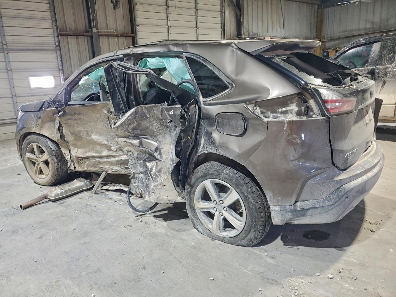 2019 FORD EDGE SEL photo 2