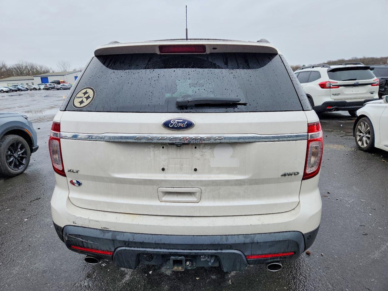 2015 FORD EXPLORER XLT photo 6