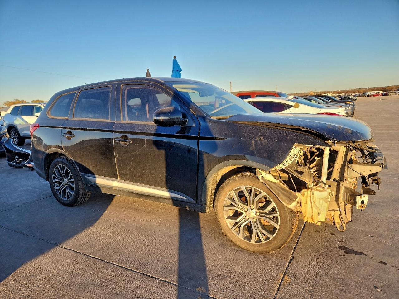 2016 MITSUBISHI OUTLANDER SE photo 4