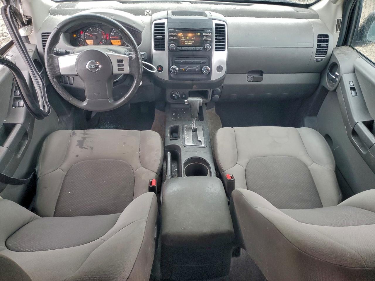 2013 NISS XTERRA S AUT photo 8