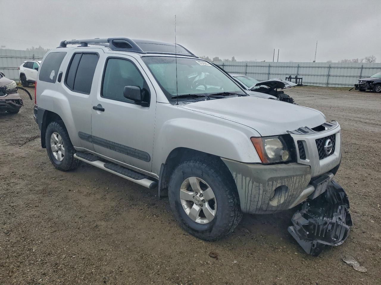 2013 NISS XTERRA S AUT photo 4