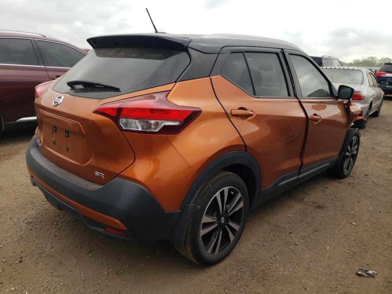 2019 NISSAN KICKS S photo 3
