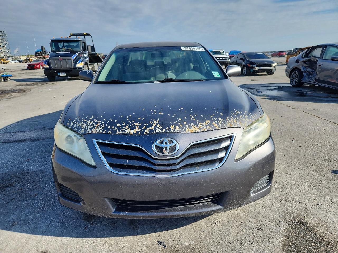 2011 TOYOTA CAMRY BASE photo 9