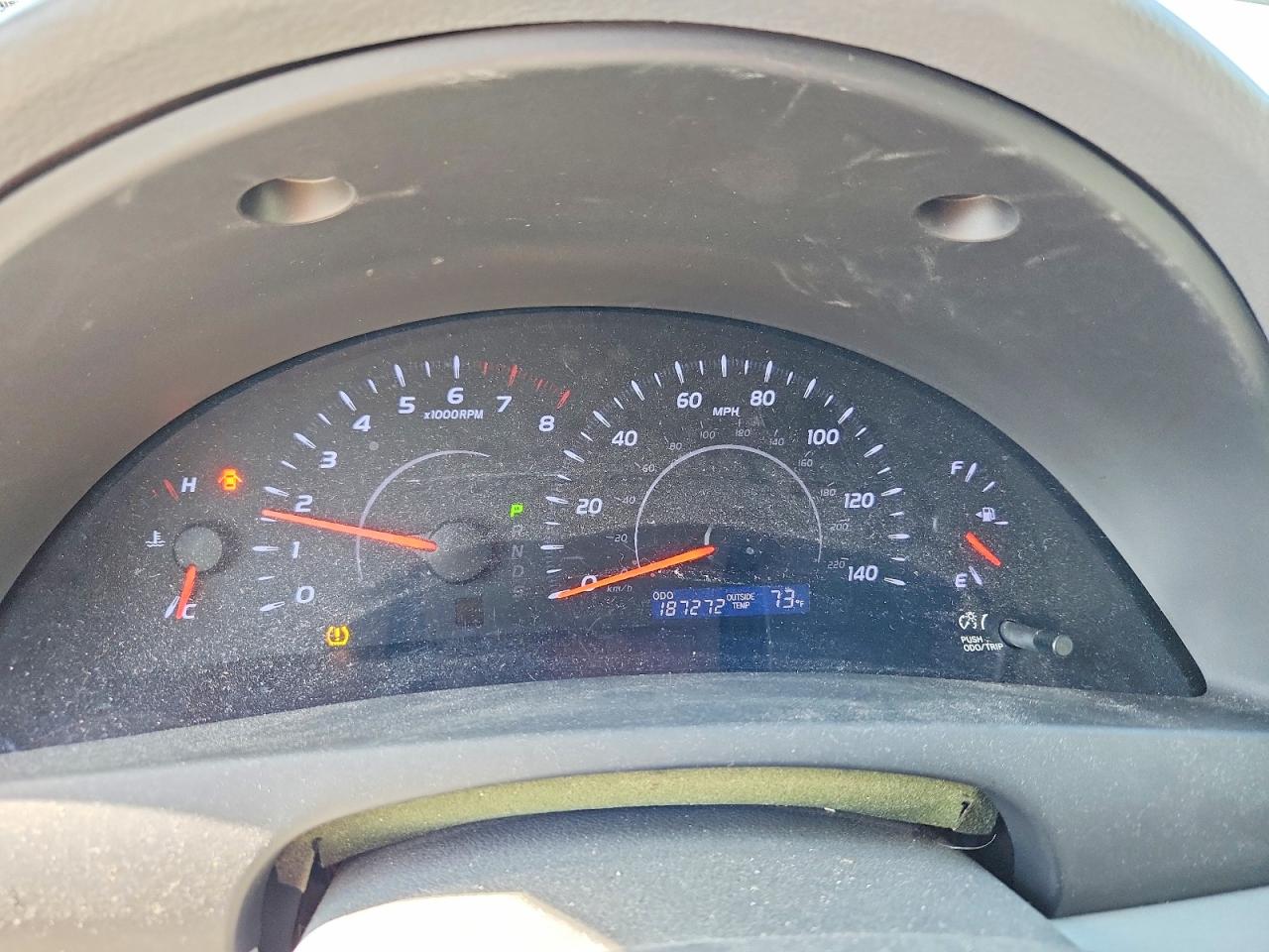 2011 TOYOTA CAMRY BASE photo 17