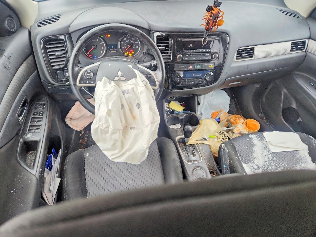 2015 MITSUBISHI OUTLANDER ES photo 22