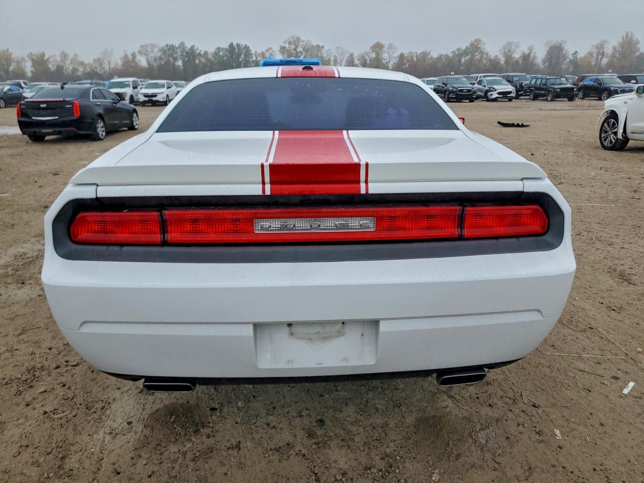 2012 DODGE CHALLENGER SXT photo 11