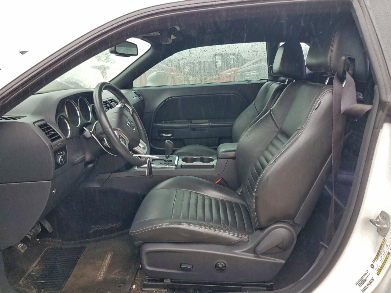 2012 DODGE CHALLENGER SXT photo 13