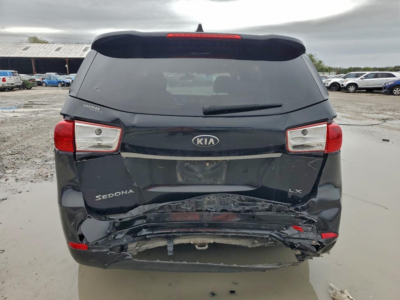 2016 KIA SEDONA LX photo 16