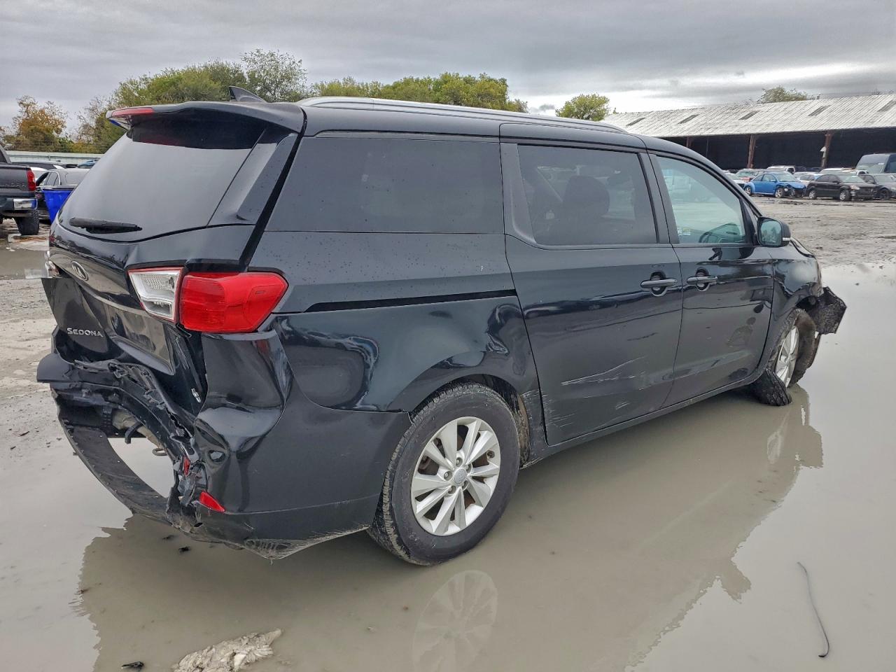 2016 KIA SEDONA LX photo 7