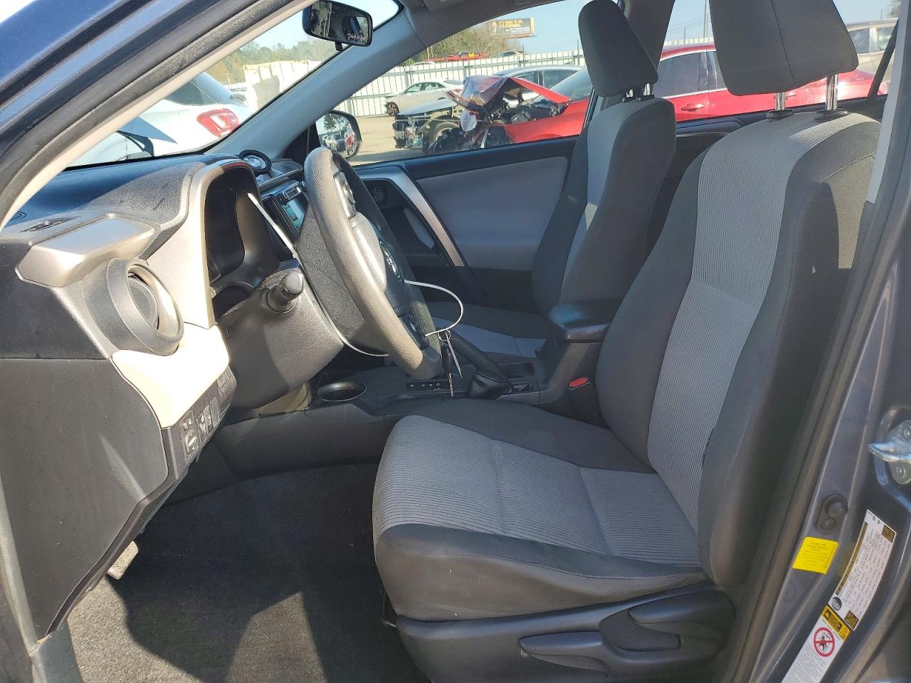2014 TOYOTA RAV4 LE photo 13