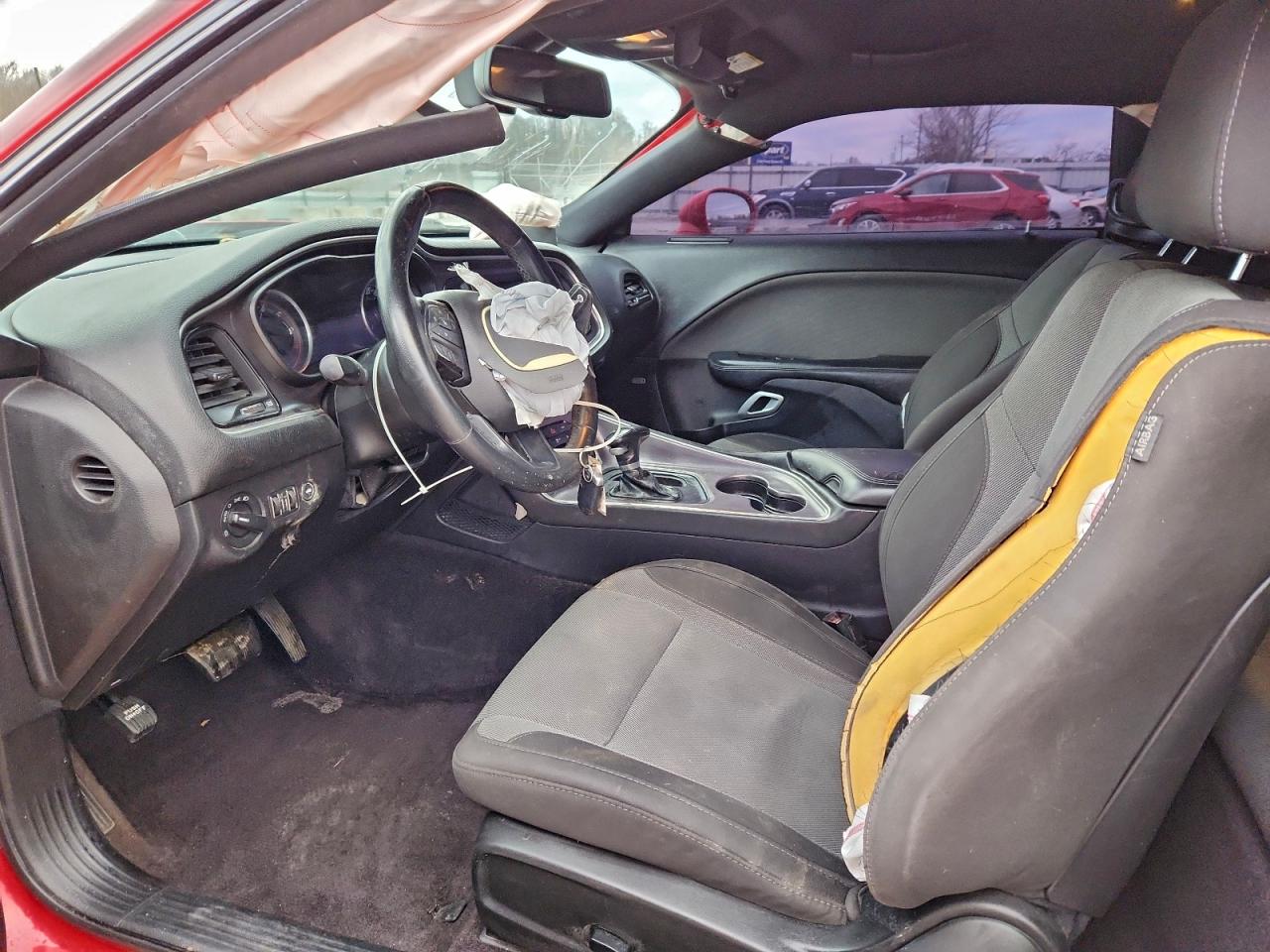 2016 DODGE CHALLENGER SXT photo 13