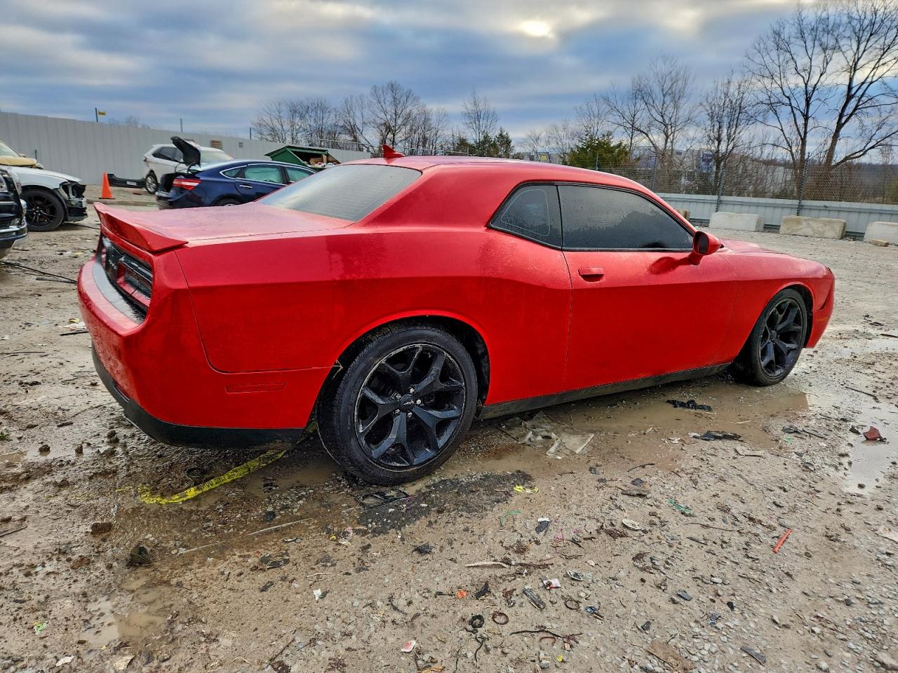 2016 DODGE CHALLENGER SXT photo 5