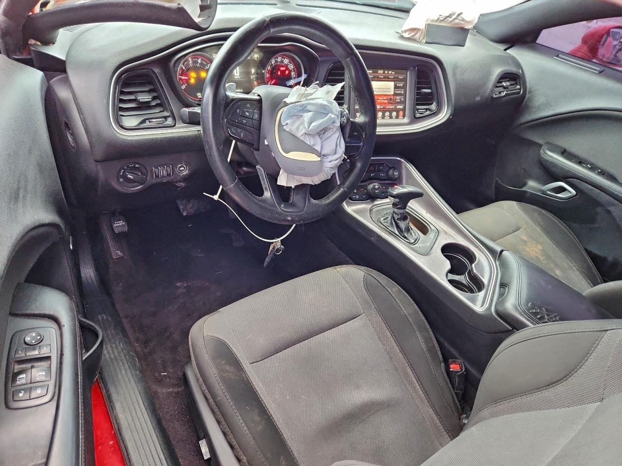 2016 DODGE CHALLENGER SXT photo 15