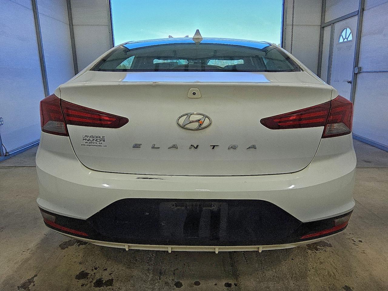 2020 HYUNDAI ELANTRA SEL photo 11