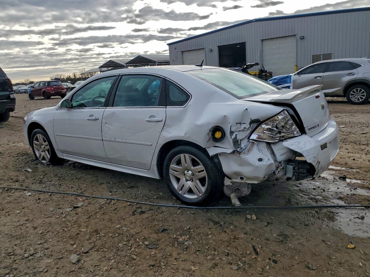 2013 CHEVROLET IMPALA LT photo 2