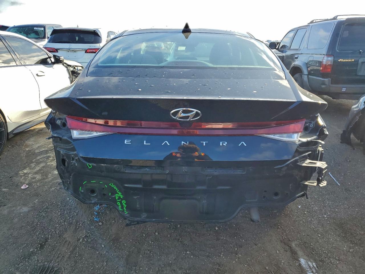 2022 HYUNDAI ELANTRA SEL photo 6