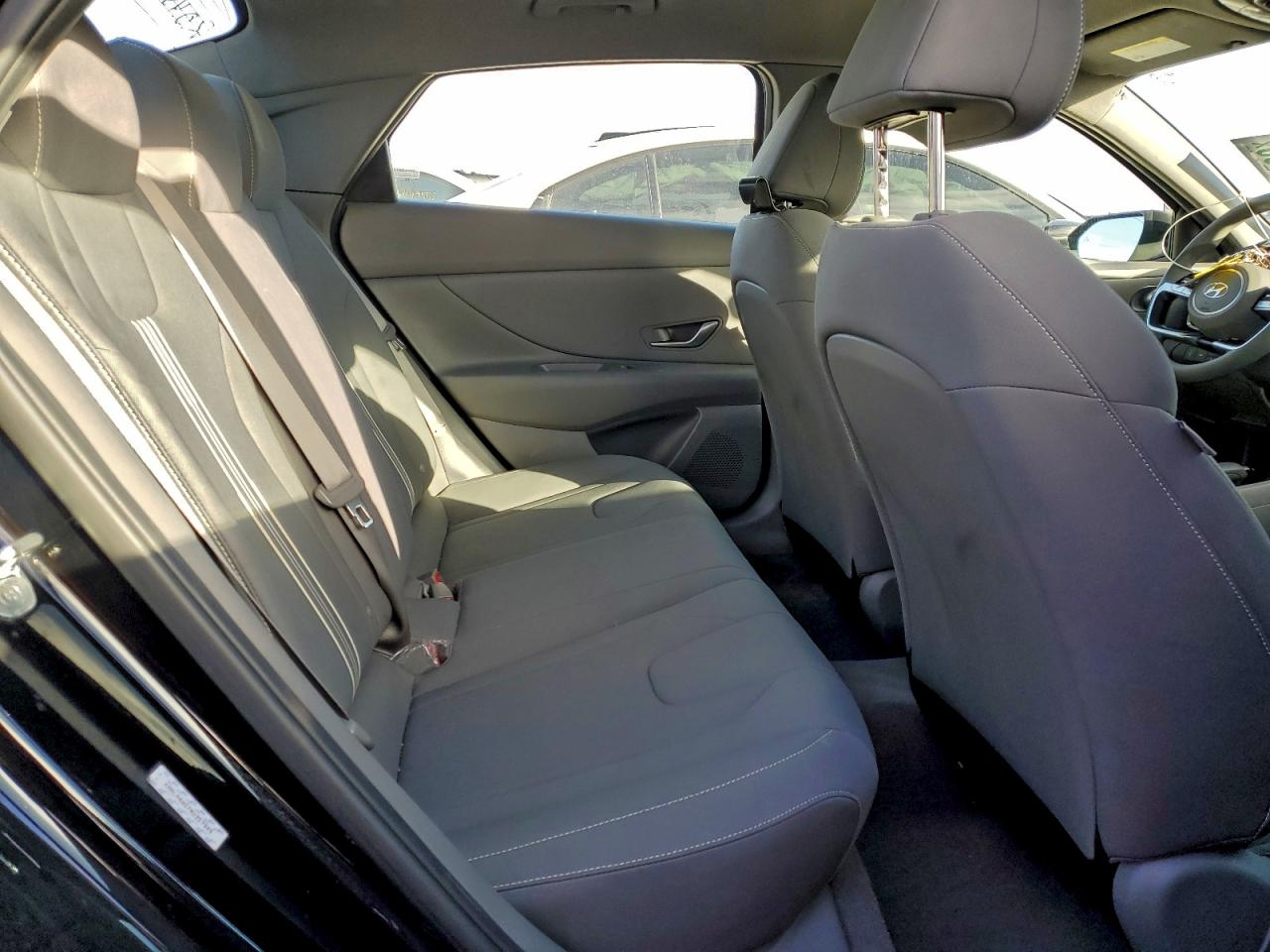 2022 HYUNDAI ELANTRA SEL photo 10