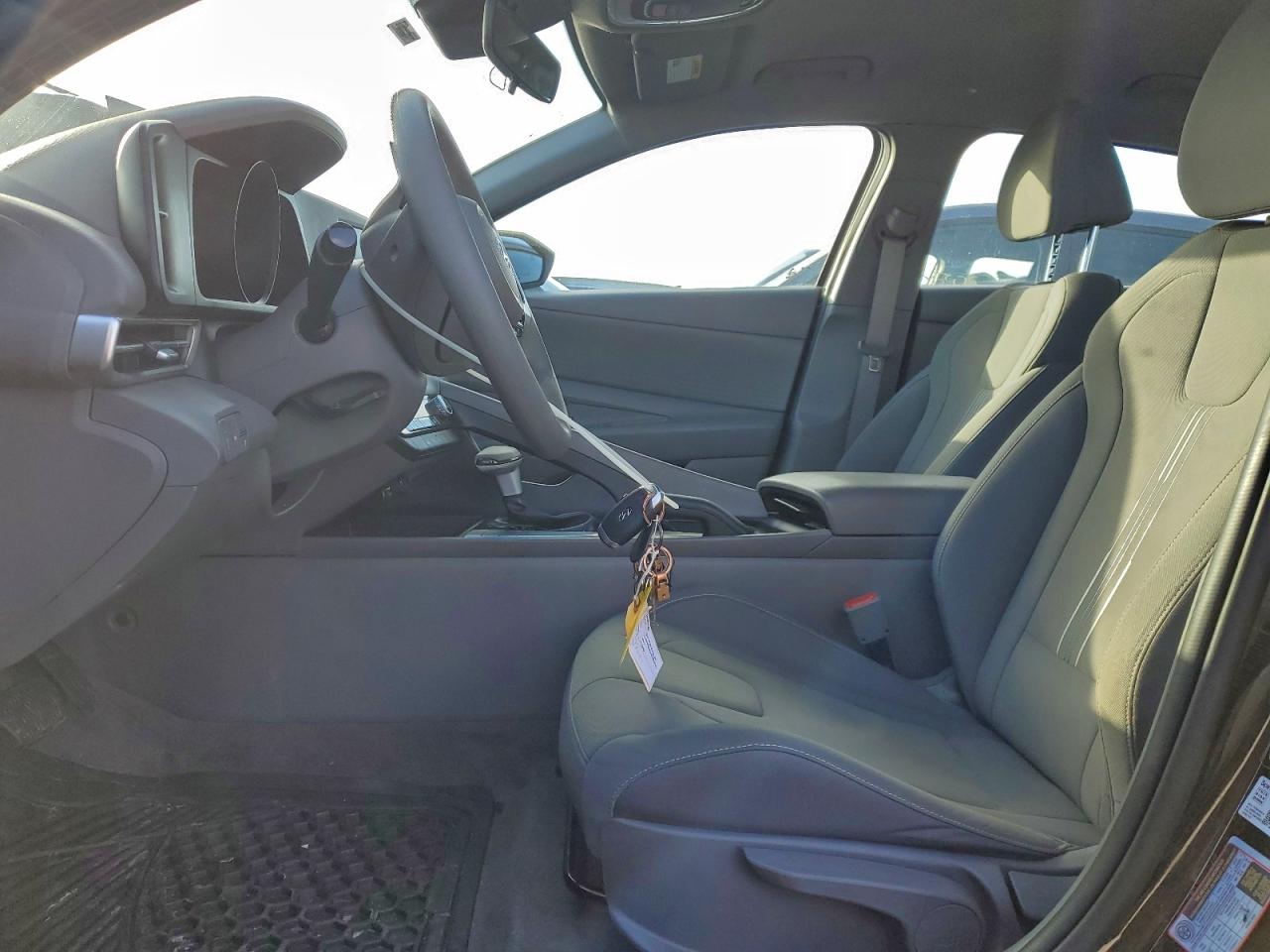 2022 HYUNDAI ELANTRA SEL photo 7