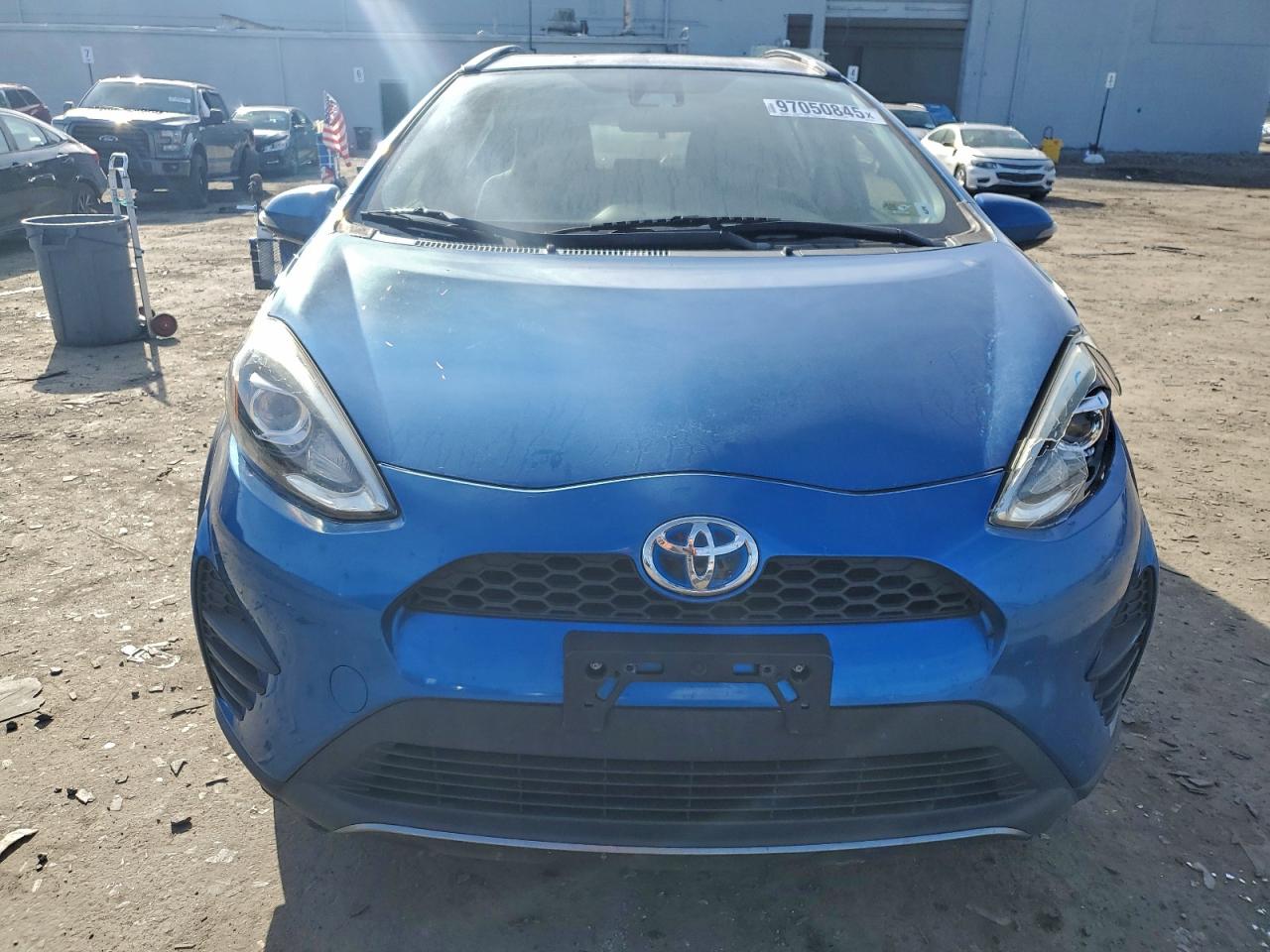 2018 TOYOTA PRIUS C photo 5