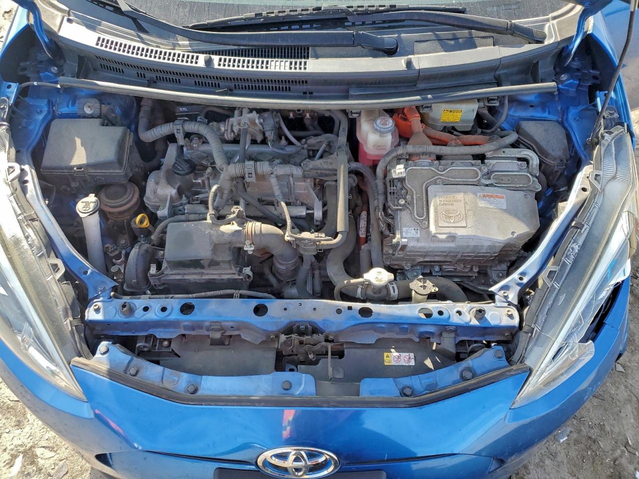 2018 TOYOTA PRIUS C photo 11