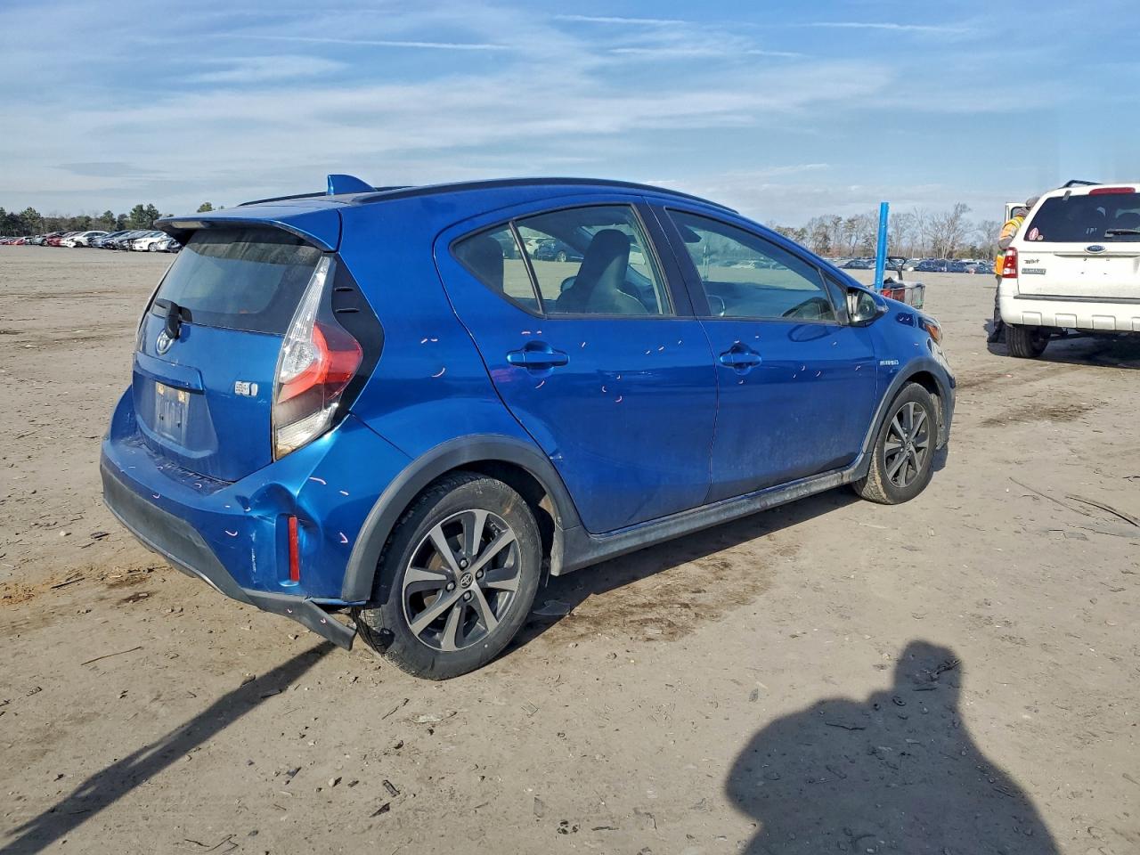 2018 TOYOTA PRIUS C photo 3