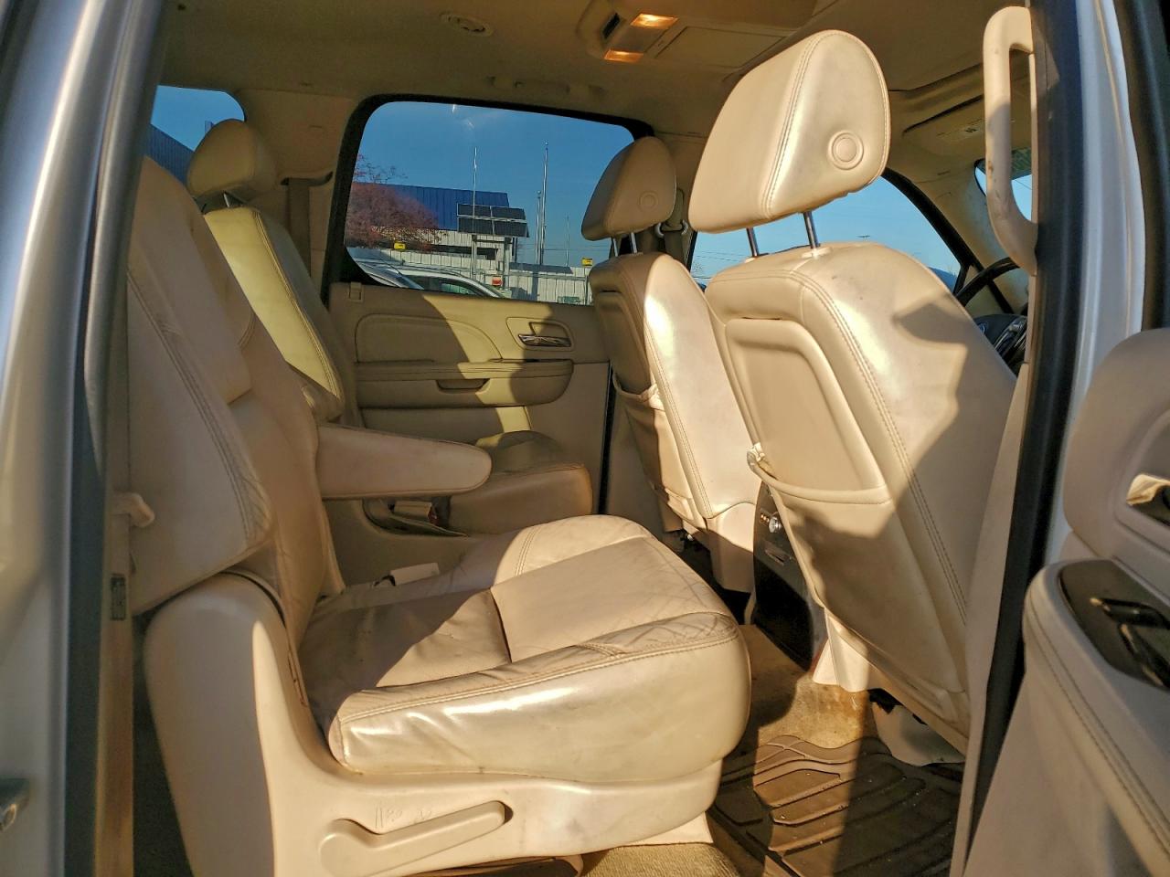 2007 CADILLAC ESCALADE ESV photo 31