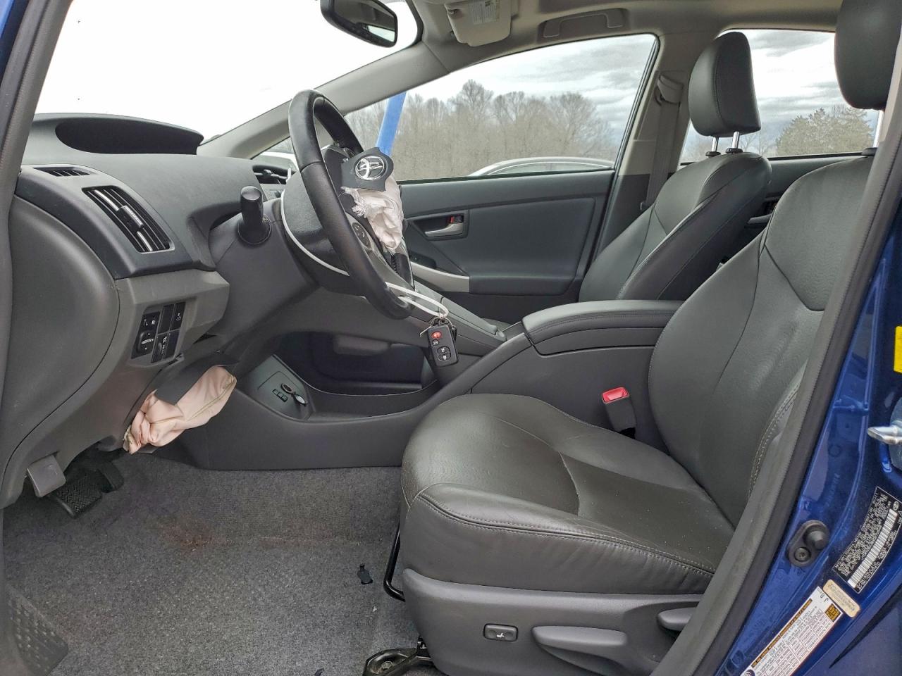 2011 TOYOTA PRIUS photo 13