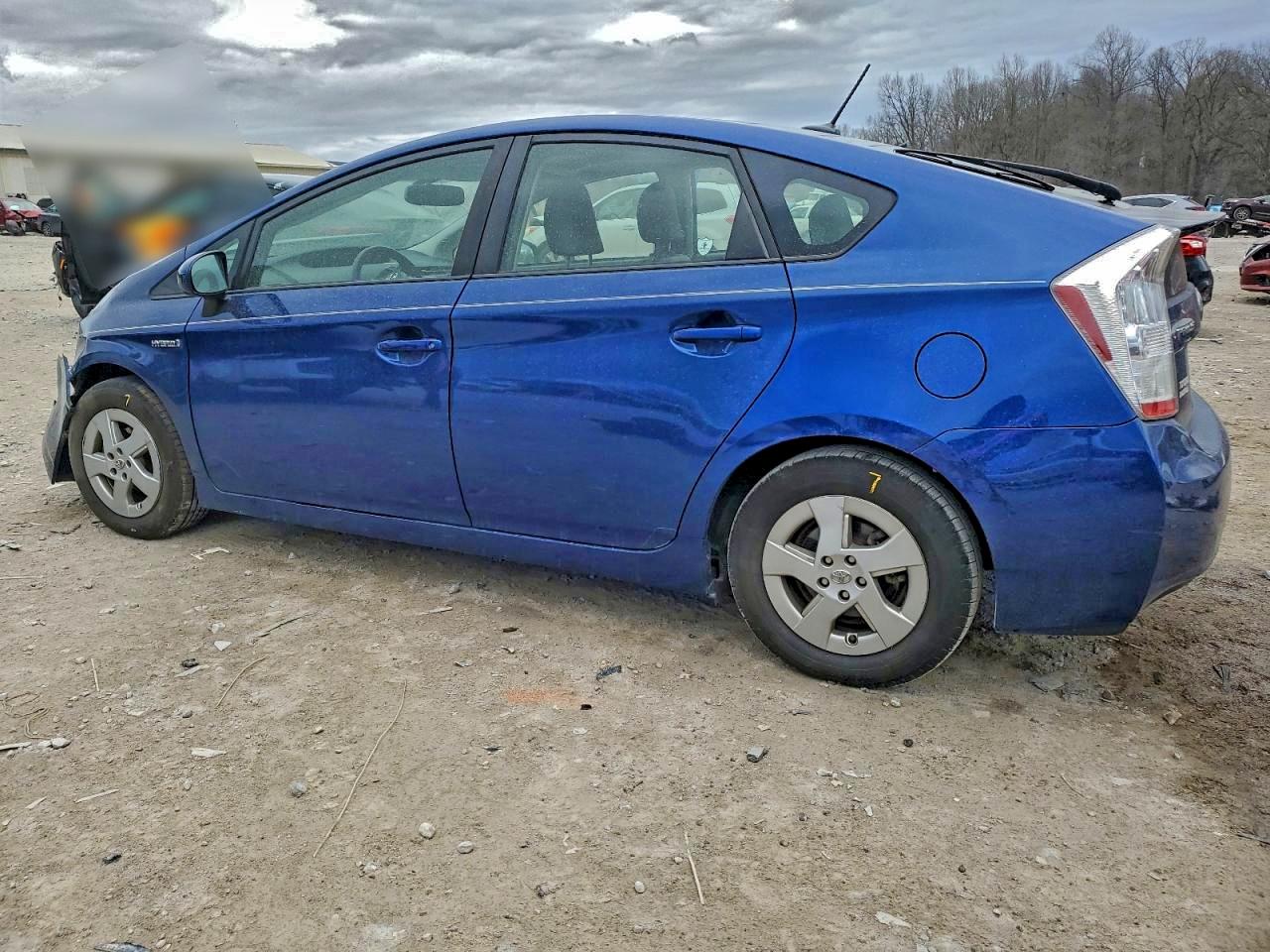 2011 TOYOTA PRIUS photo 3