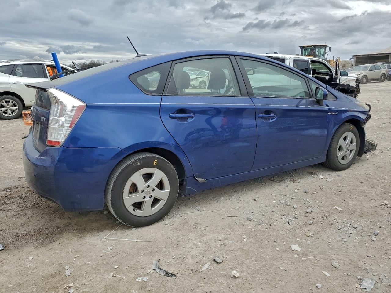 2011 TOYOTA PRIUS photo 5