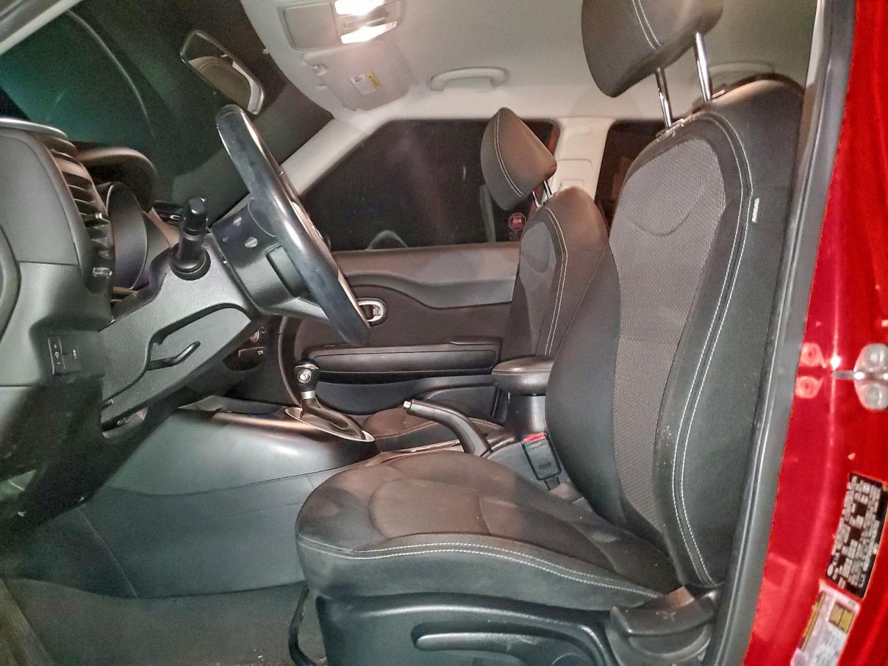 2017 KIA SOUL + photo 13